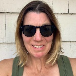 Meet your Posher, Julia